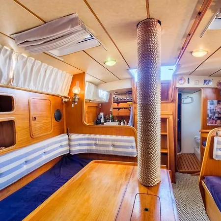 Voilier De 12M A Cannes Botel *